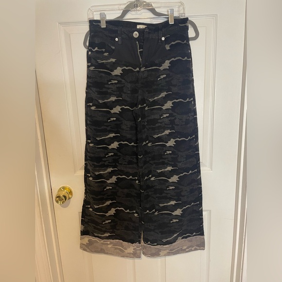 NWOT POL Rare Black Camo Wide Leg Corduroy Pants with Denim inserts & Cuffs Sz S - Picture 3 of 9